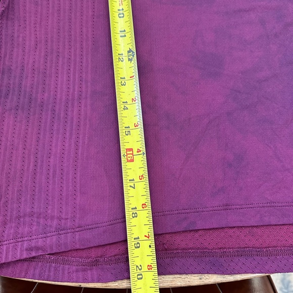 Lululemon Train to Be Short Sleeve Marvel / Black Cropped Tie Dye size Large - Picture 15 of 17